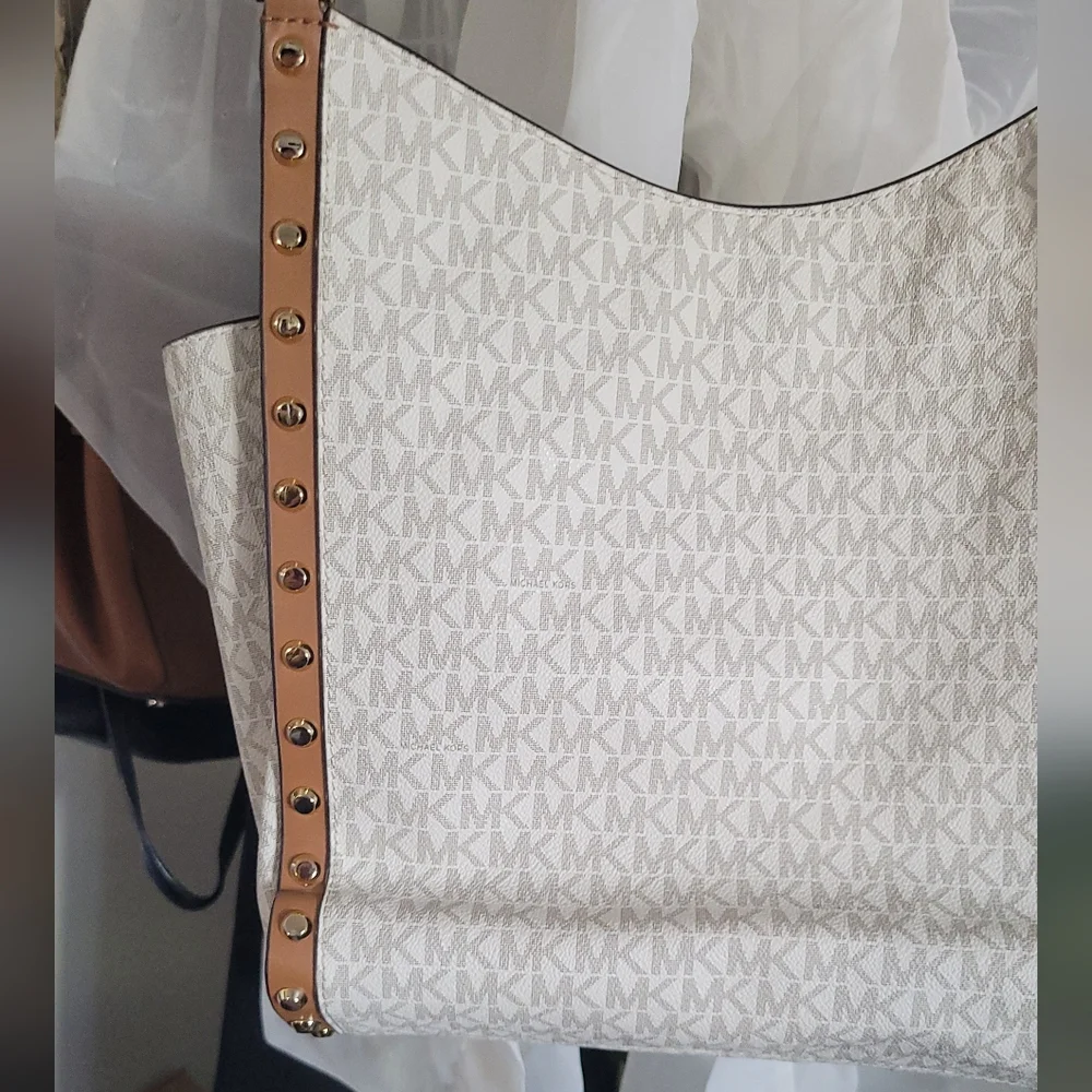 MICHAEL KORS Newbury Chain Leather Shoulder Tote Handbag‎